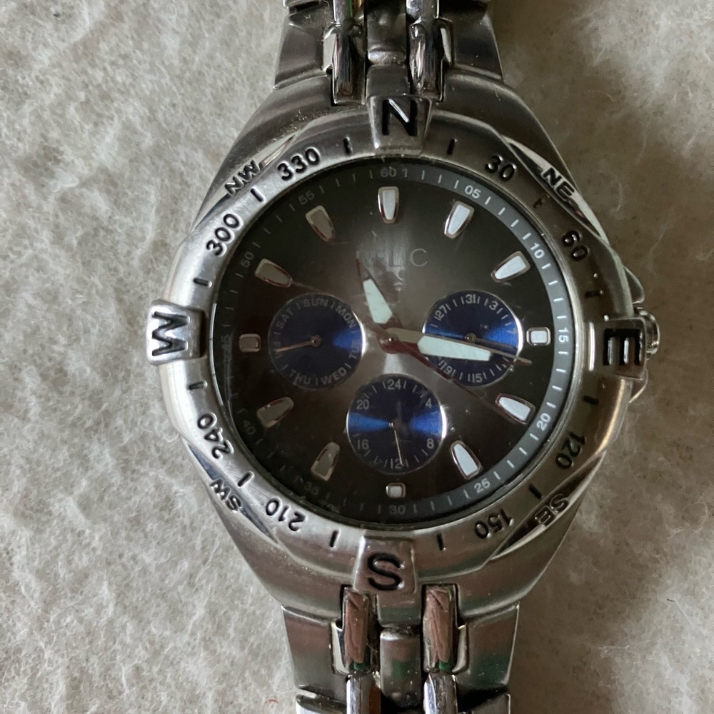 Relic Wet Watch